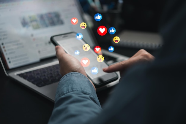 Painel de gerenciamento de anuncios Facebook com metricas de conversao